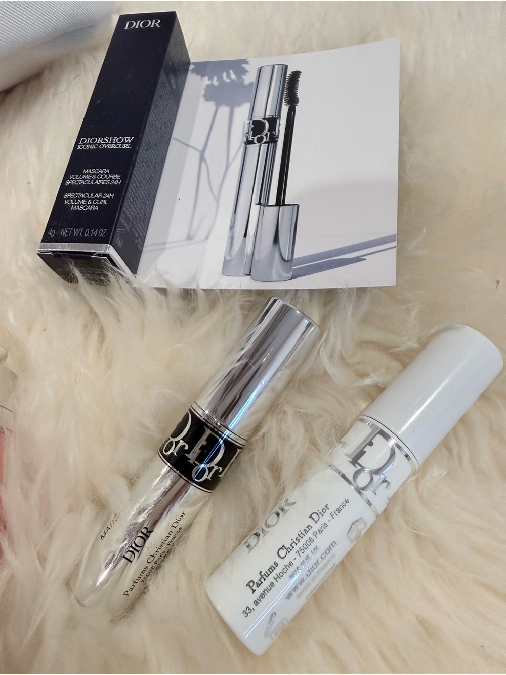 Dior White Drawstring Pouch Sample bundle - Picture 3 of 4